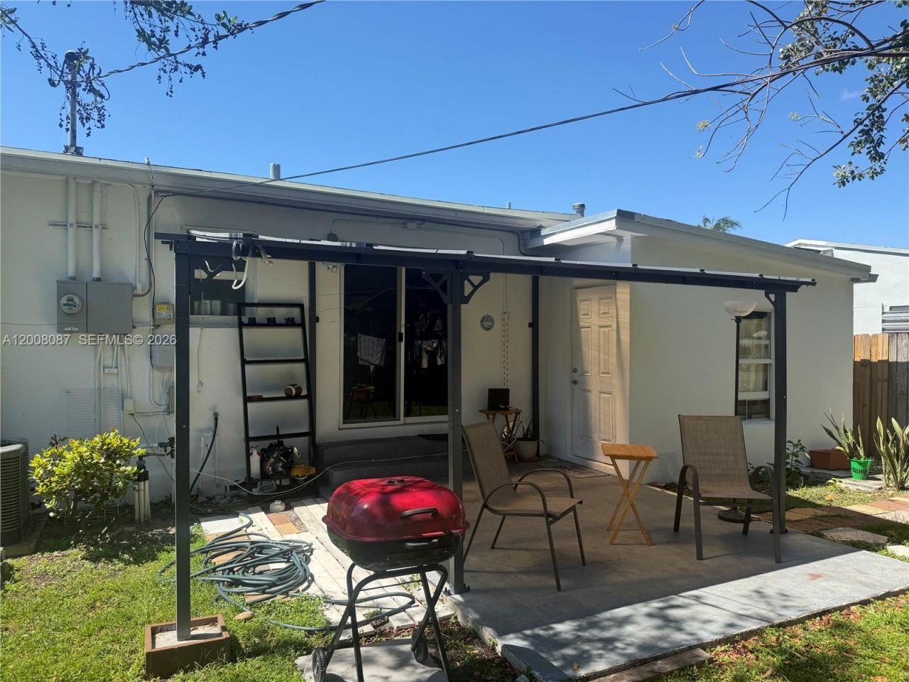 2323 Cleveland St , Hollywood, FL 33020 Photo