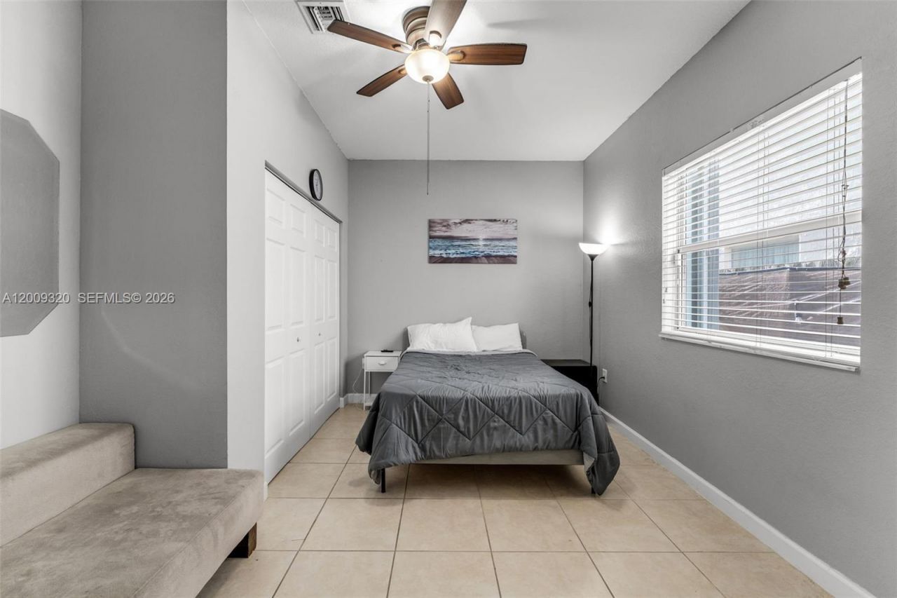 216 NE 36th Ter, Homestead, FL 33033 Photo