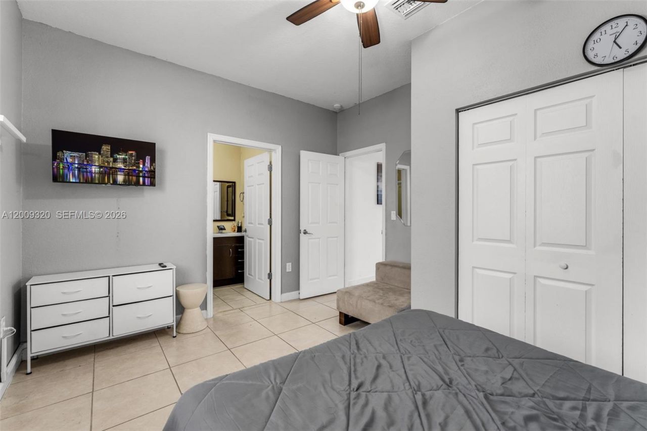 216 NE 36th Ter, Homestead, FL 33033 Photo