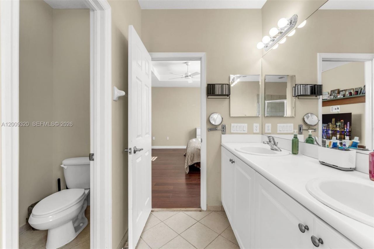 216 NE 36th Ter, Homestead, FL 33033 Photo