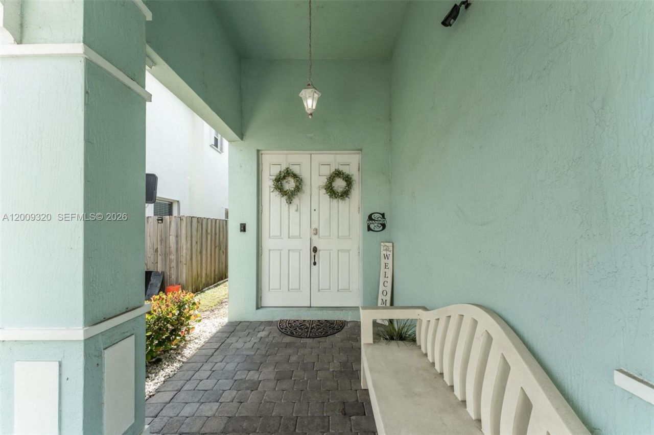 216 NE 36th Ter, Homestead, FL 33033 Photo