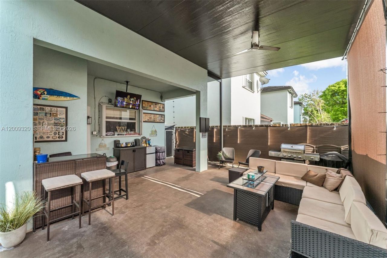 216 NE 36th Ter, Homestead, FL 33033 Photo