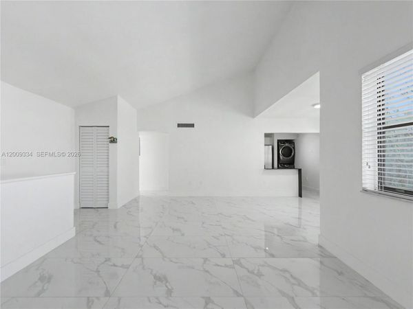 10010 NW 9th St Cir , Unit 203, Miami, FL 33172