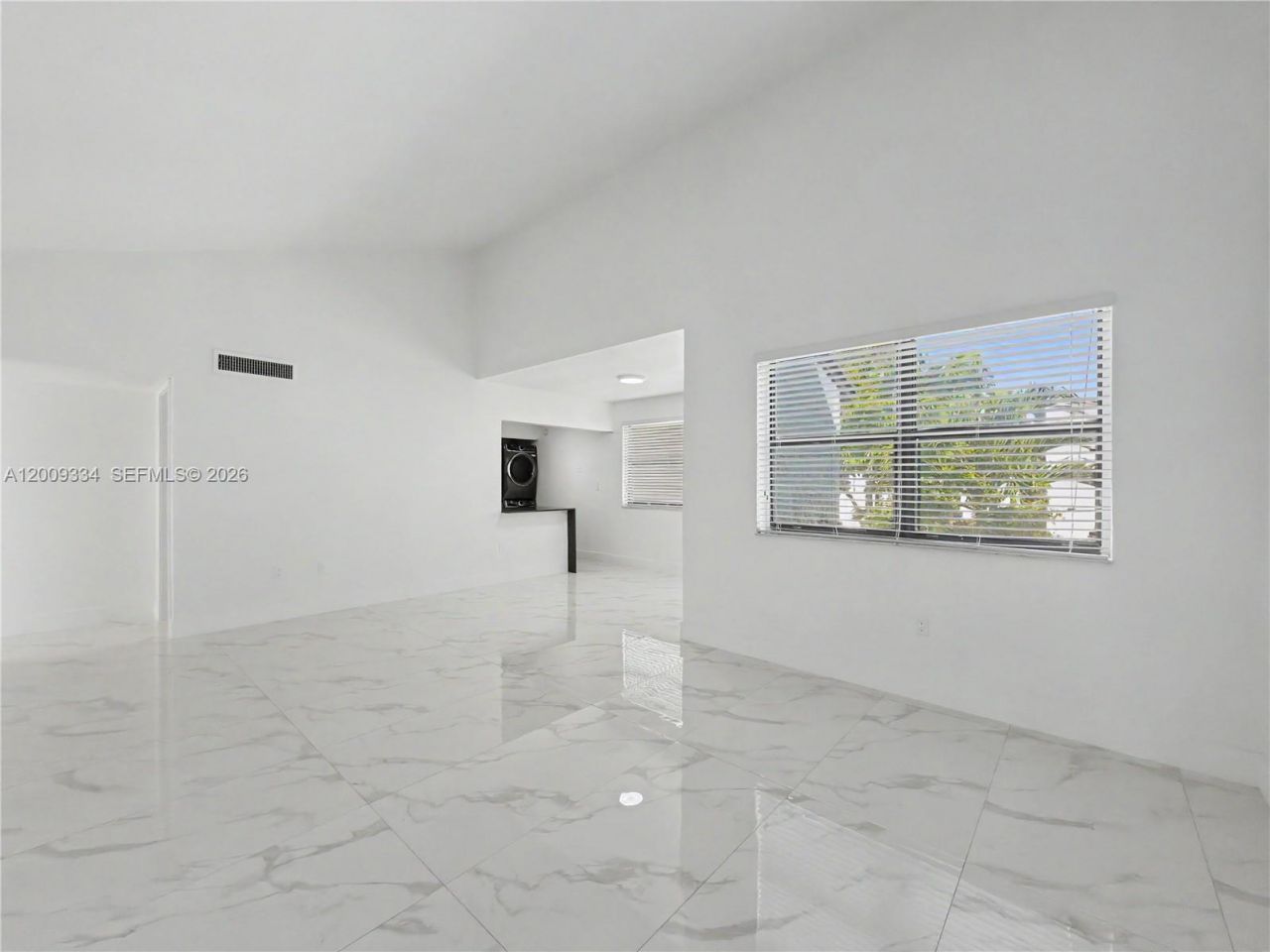10010 NW 9th St Cir, Unit 203, Miami, FL 33172 Photo