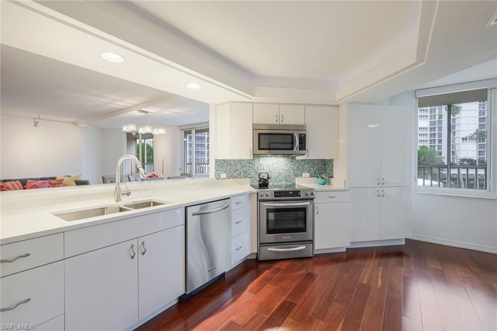 4041 Gulf Shore Blvd N, Unit 204, Naples, FL 34103 Photo