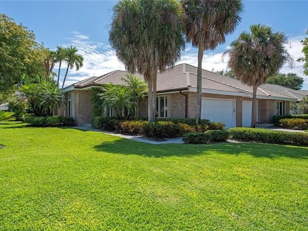 7018 Greentree DR , NAPLES, FL 34108