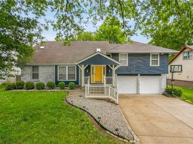 7209 N Woodland Avenue, Gladstone, MO 64118