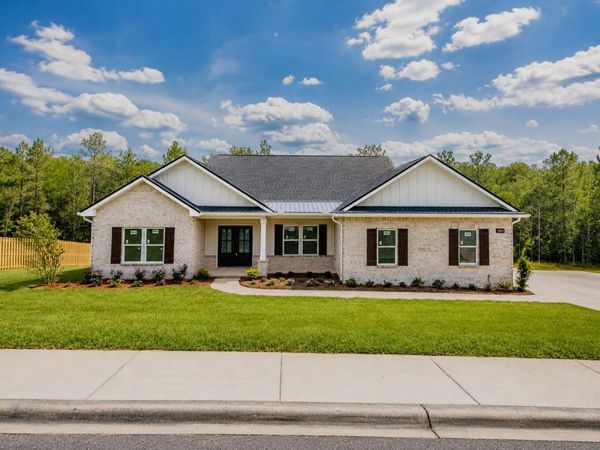 2462 Hammock Lane, Crestview, FL 32536