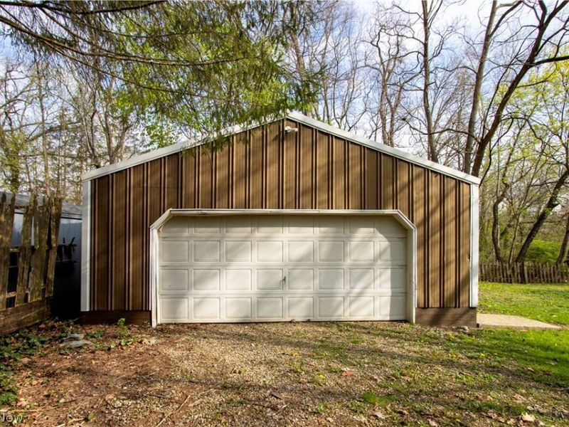 14069 Township Road 1058, Lakeville, OH 44638 Photo 35