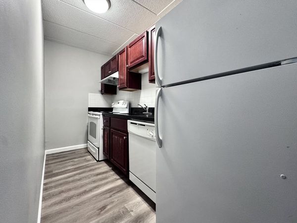 60 Pleasant St, Unit 206, Arlington, MA 02476