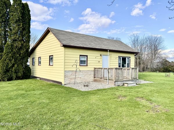 600 Perry Street , Hicksville, OH 43526