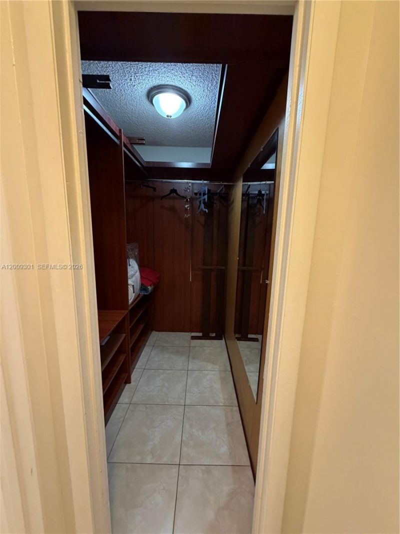 200 178th Dr , Unit 612, Sunny Isles Beach, FL 33160 Photo
