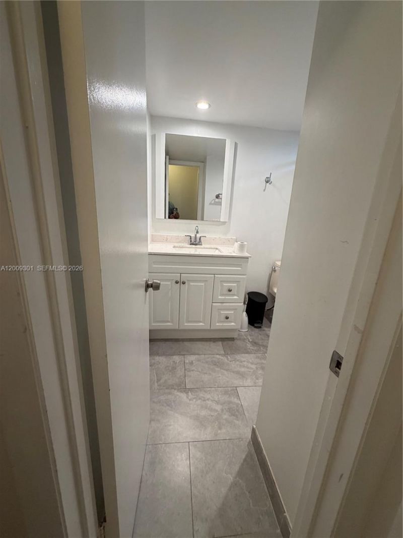 200 178th Dr , Unit 612, Sunny Isles Beach, FL 33160 Photo