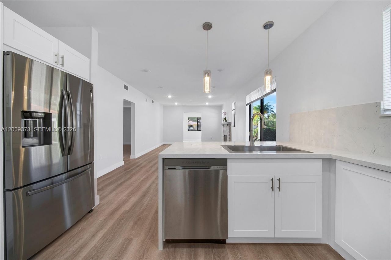 1925 SW 23rd St , Miami, FL 33145 Photo