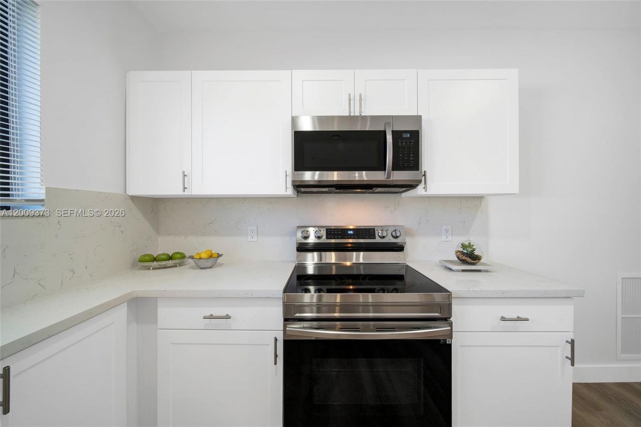 1925 SW 23rd St , Miami, FL 33145 Photo