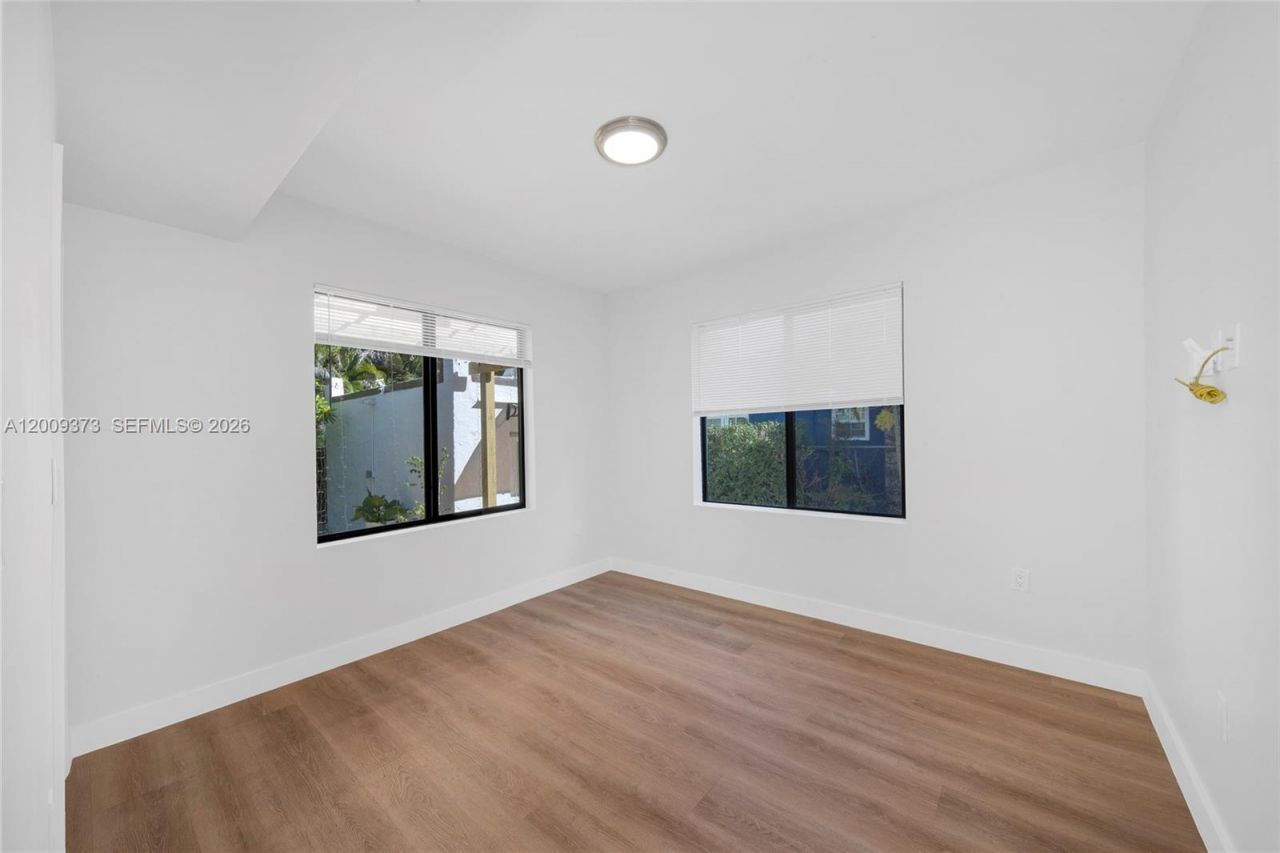 1925 SW 23rd St , Miami, FL 33145 Photo