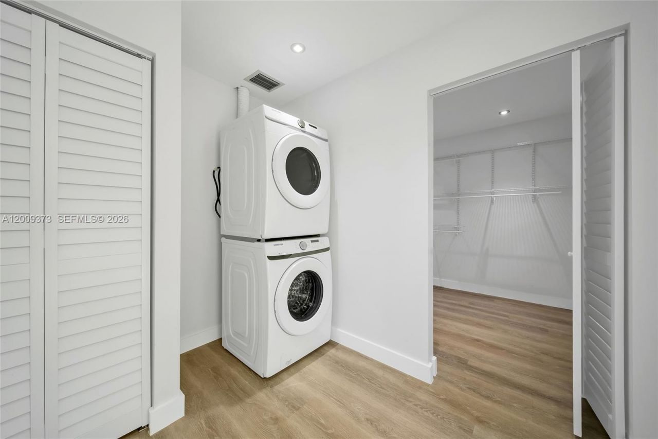 1925 SW 23rd St , Miami, FL 33145 Photo