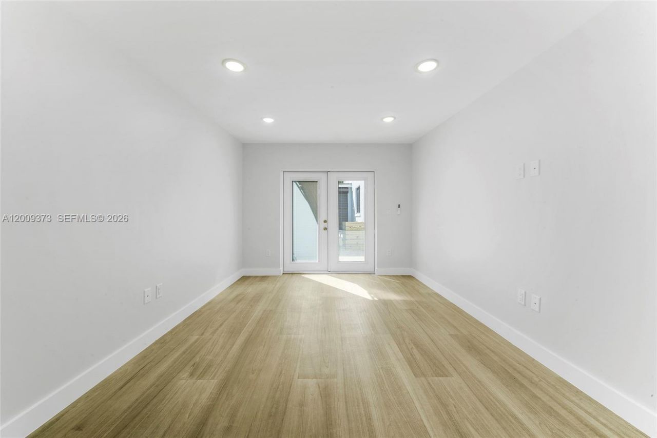 1925 SW 23rd St , Miami, FL 33145 Photo