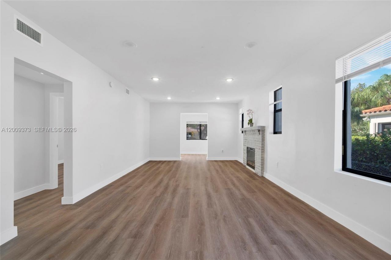 1925 SW 23rd St , Miami, FL 33145 Photo