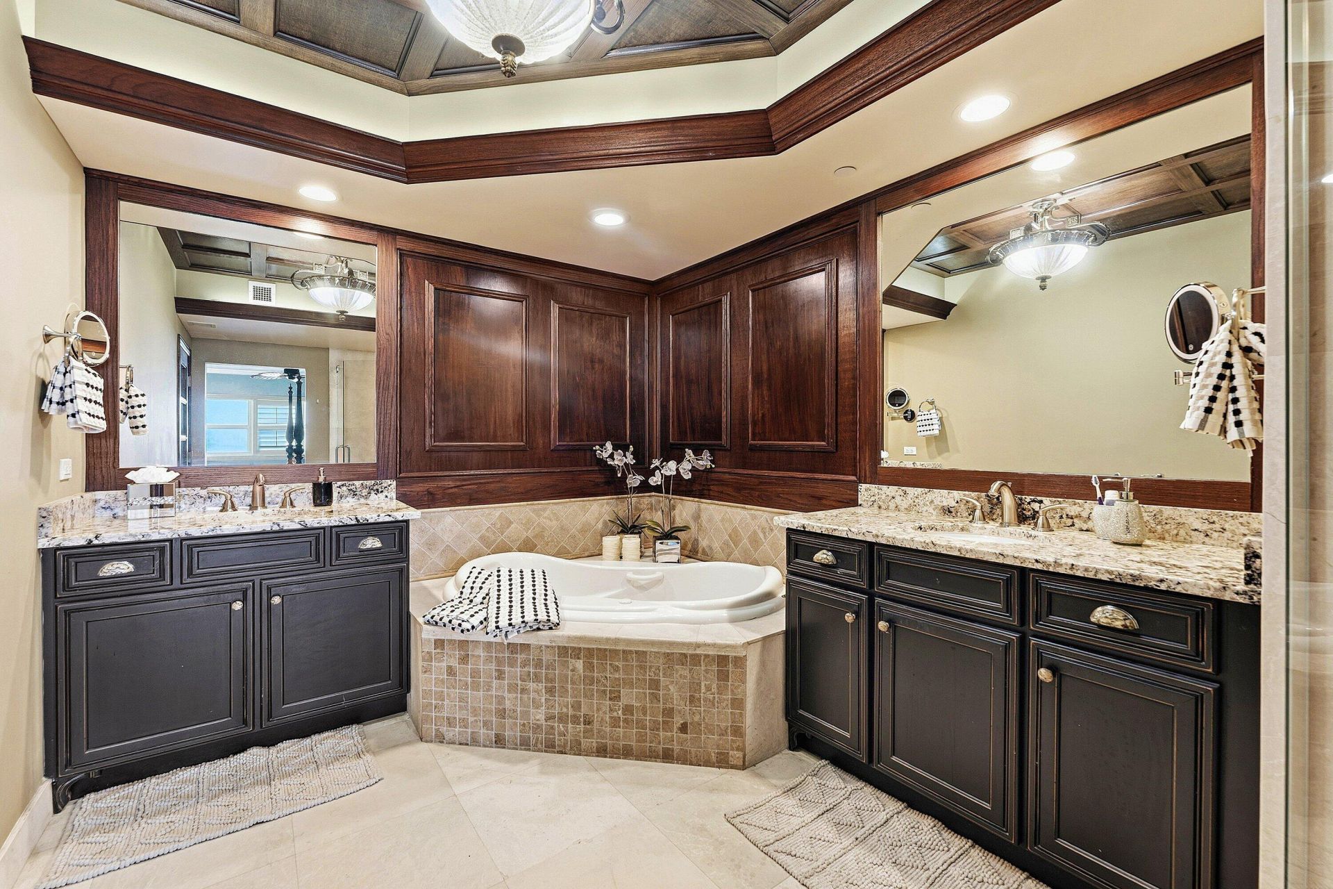 2650 Lake Shore Drive, Unit 401, Riviera Beach, FL 33404 Photo