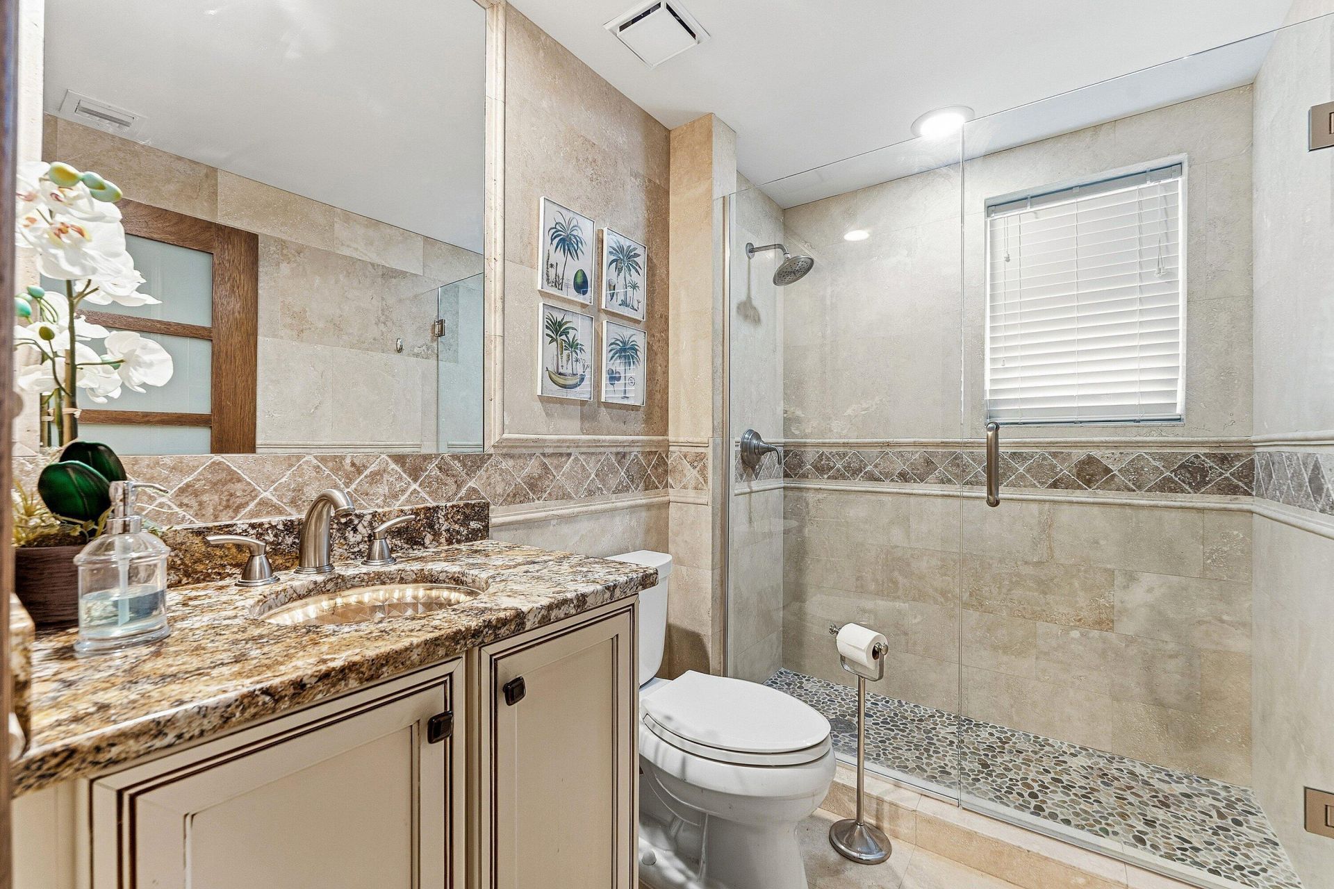 2650 Lake Shore Drive, Unit 401, Riviera Beach, FL 33404 Photo