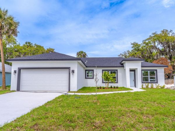 983 NW Pace Dr Drive NW, Palm Bay, FL 32907