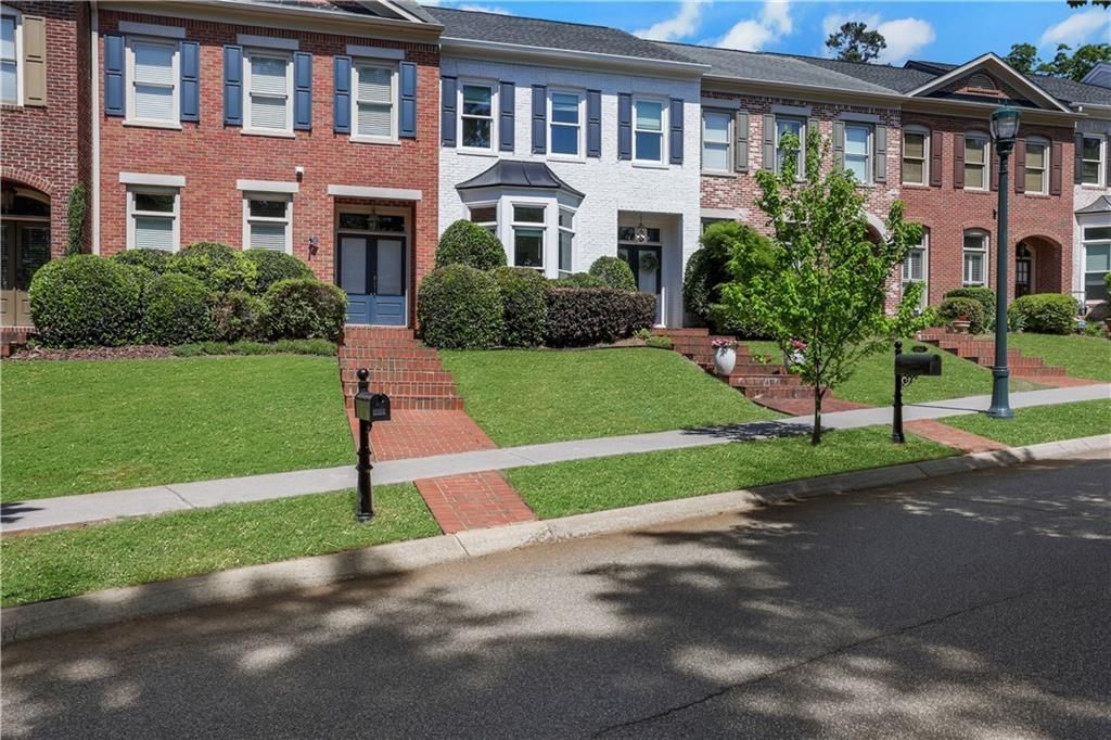 1542 Ridenour Parkway Nw, Kennesaw, GA 30152 Main Photo