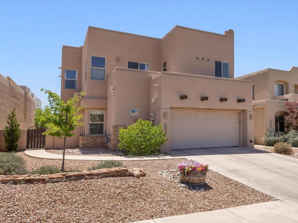 8864 Desert Fox Way NE, Albuquerque, NM 87122