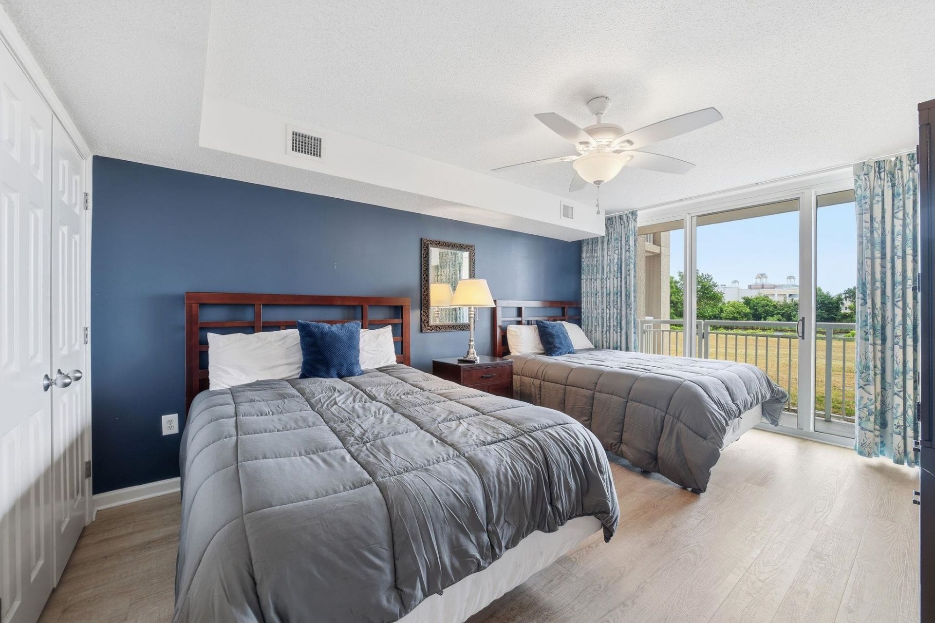 2151 Bridge View Ct. Photo 24