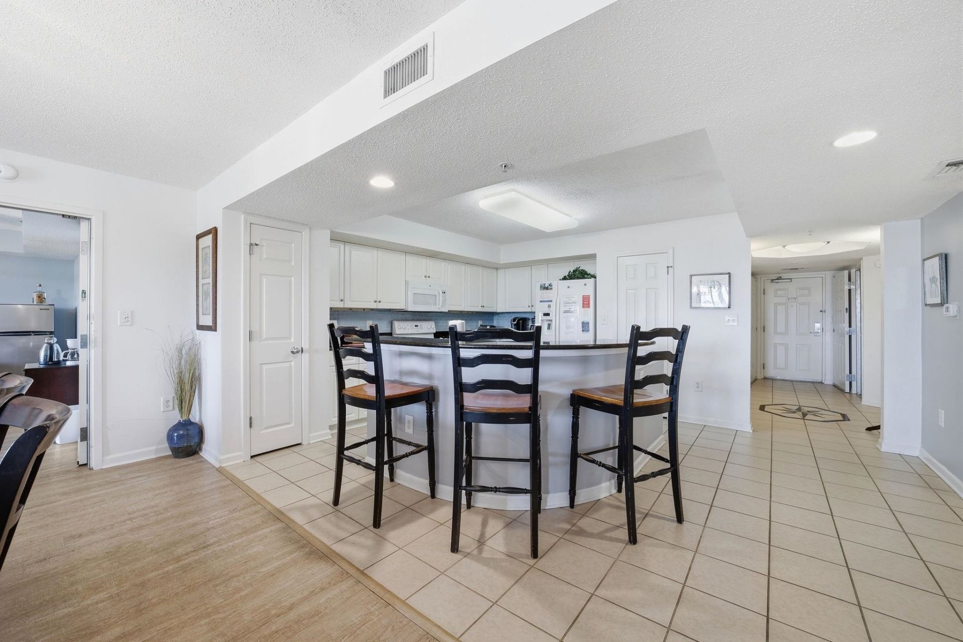 2151 Bridge View Ct. Photo 5