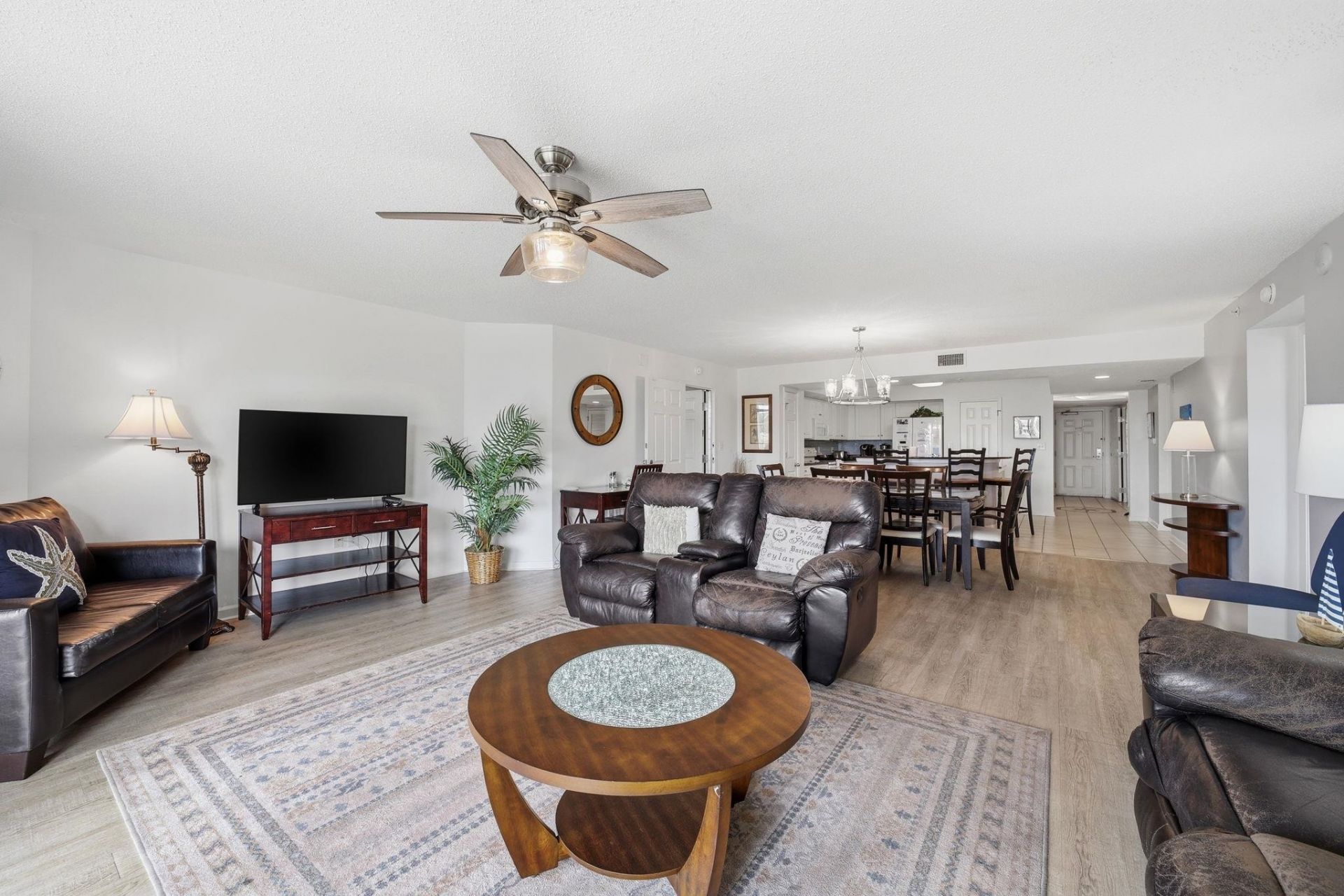 2151 Bridge View Ct. Photo 9