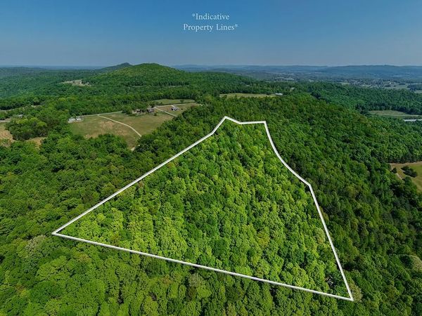 5809 Faix Rd, Byrdstown, TN 38549