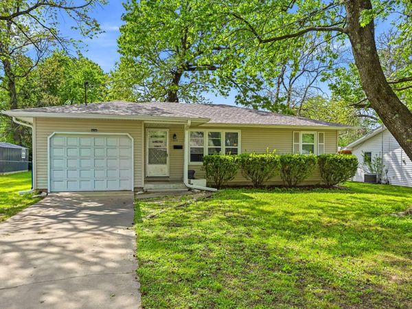 1263 S Cedarbrook Avenue, Springfield, MO 65804