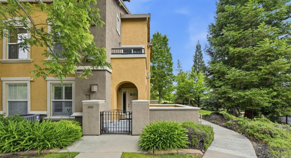 1717 Vessona Cir #1717, Unit 1717, Folsom, CA 95630 Photo