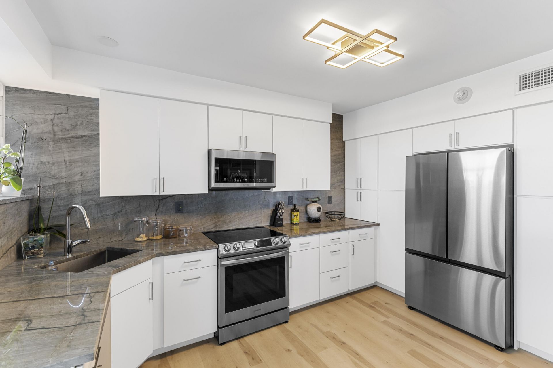 1920 S Ocean Drive, Unit 611, Fort Lauderdale, FL 33316 Photo