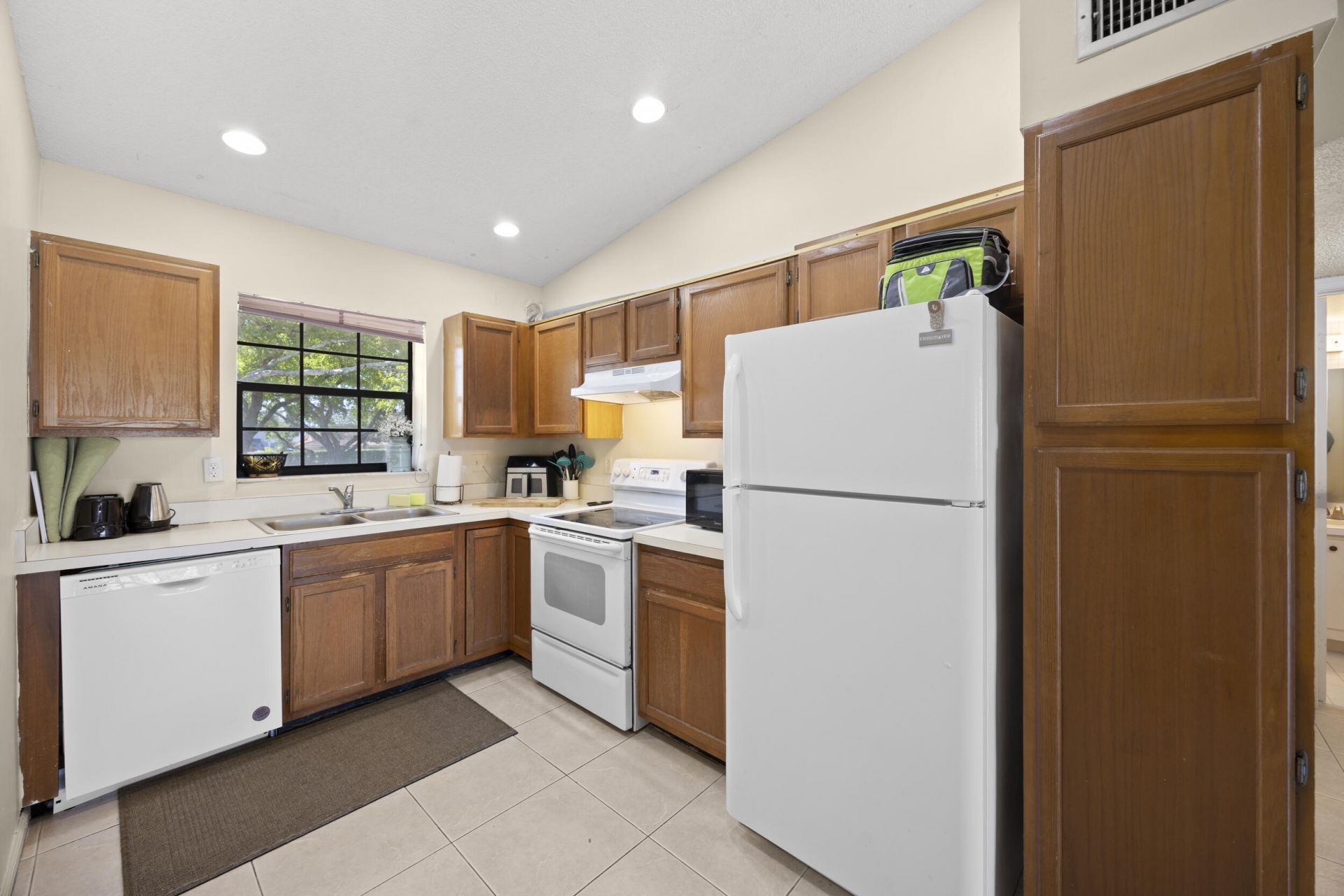 2600 Greenwood Terrace, Unit G201, Boca Raton, FL 33431 Photo