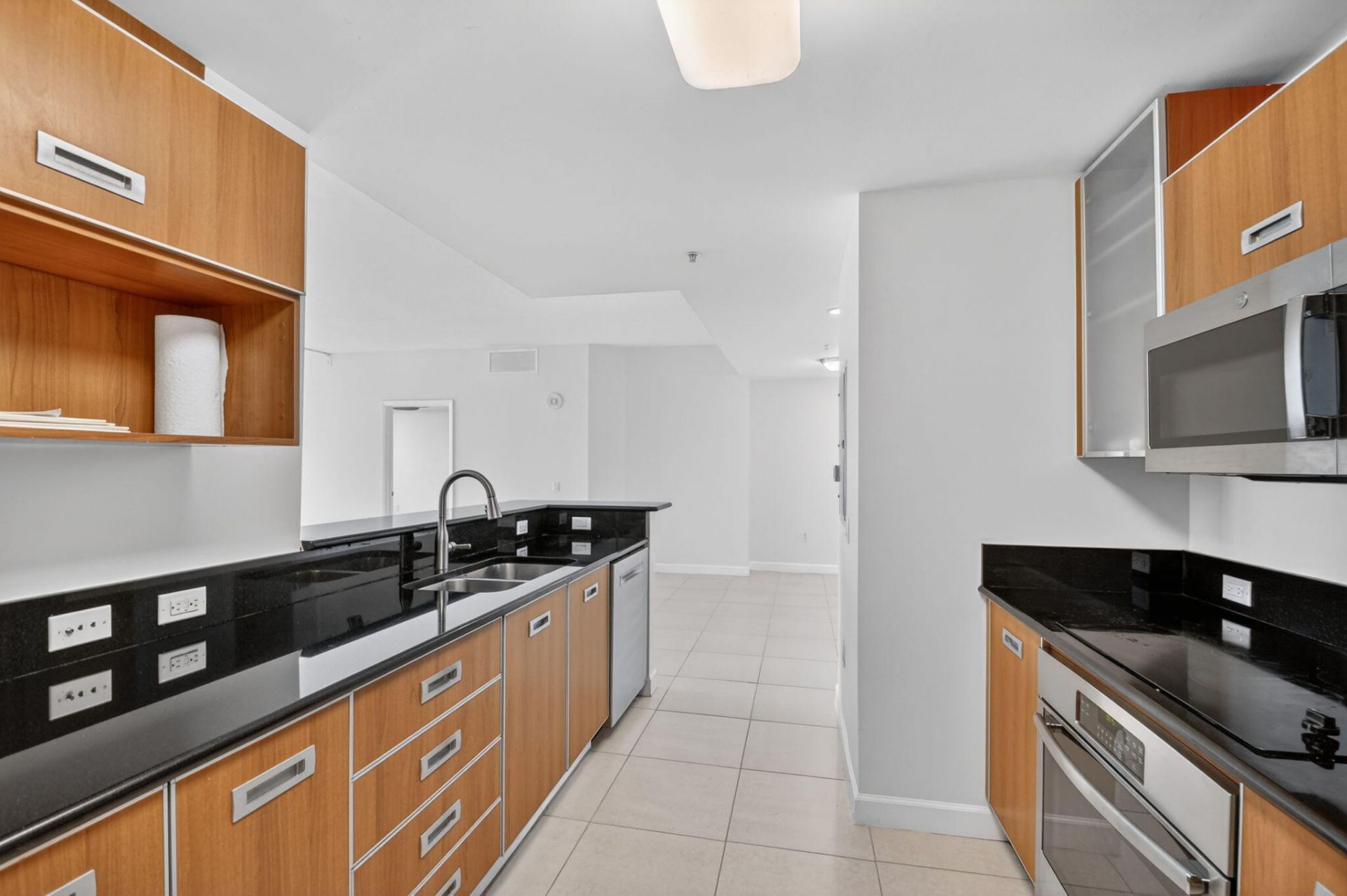 410 Evernia Street, Unit 630, West Palm Beach, FL 33401 Photo
