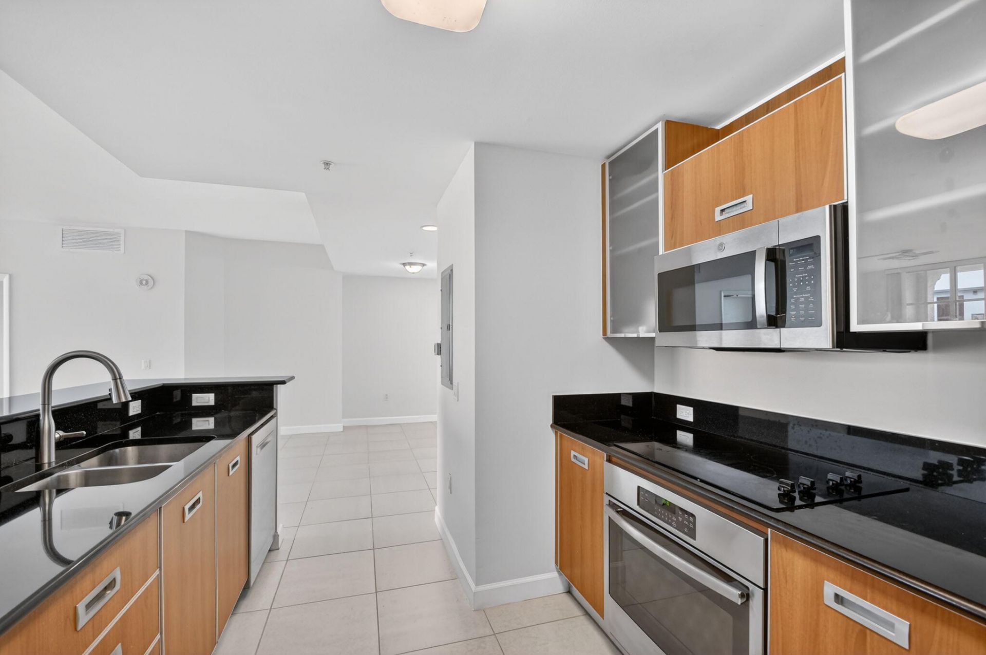 410 Evernia Street, Unit 630, West Palm Beach, FL 33401 Photo