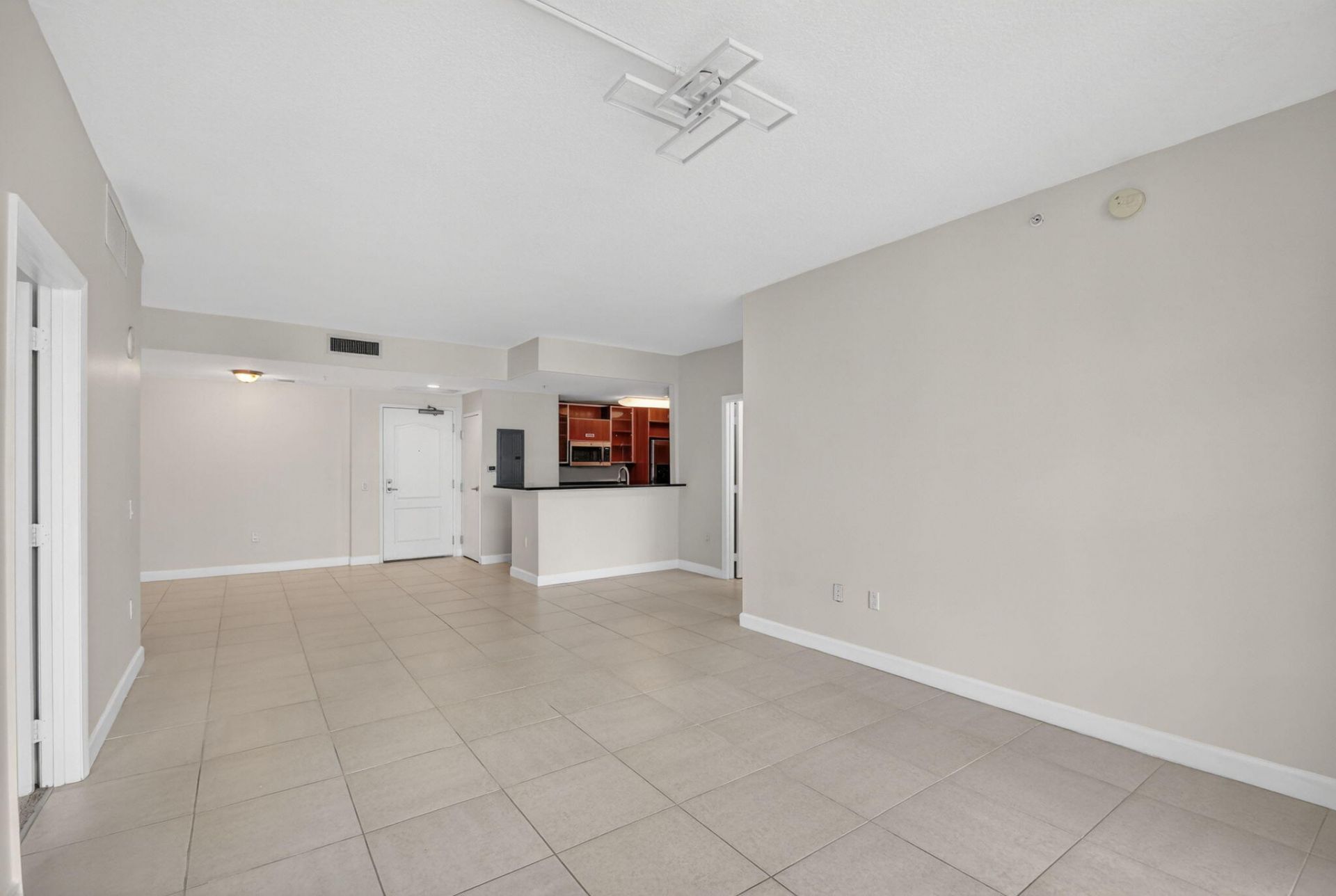 410 Evernia Street, Unit 630, West Palm Beach, FL 33401 Photo