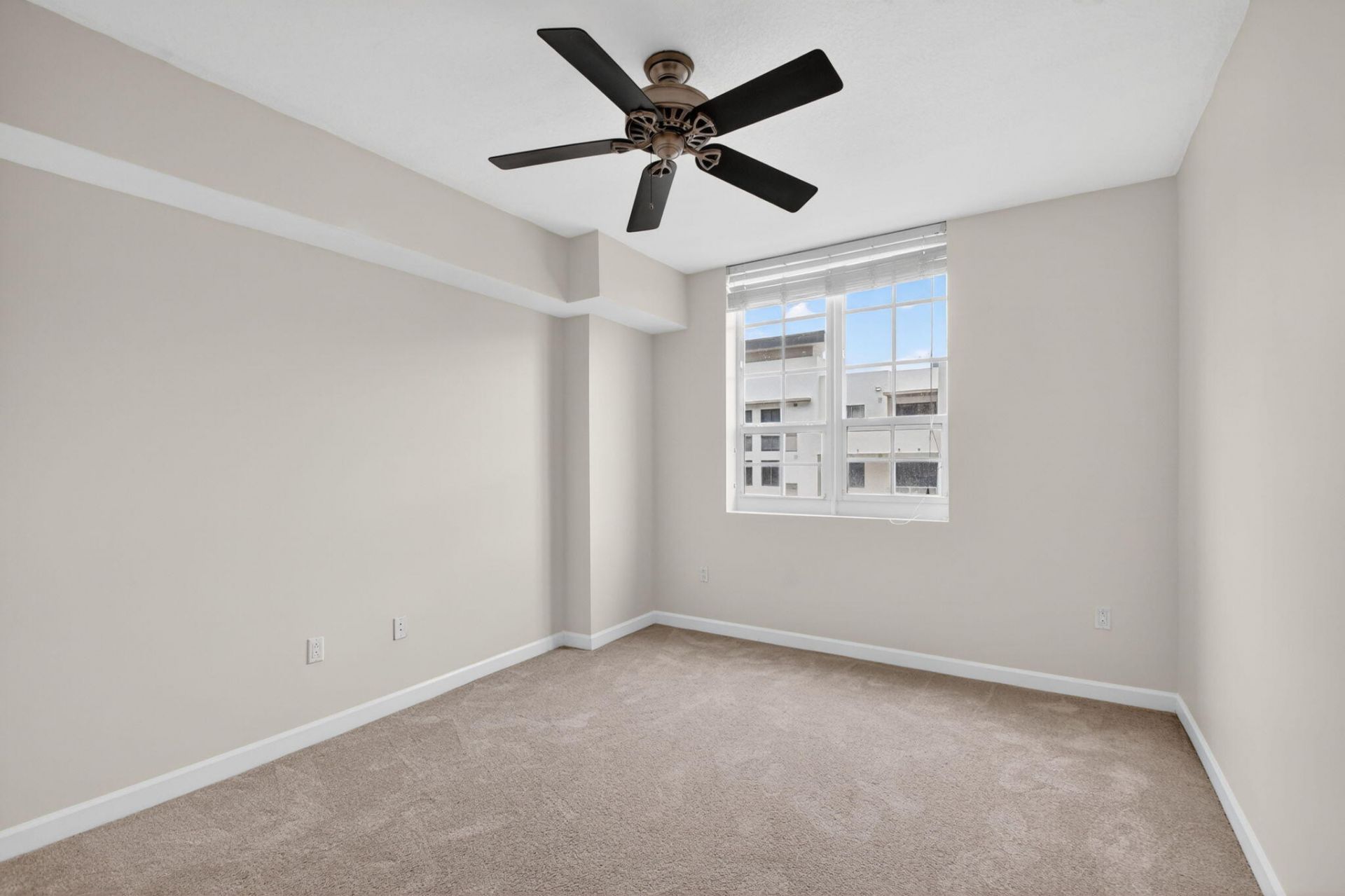 410 Evernia Street, Unit 630, West Palm Beach, FL 33401 Photo