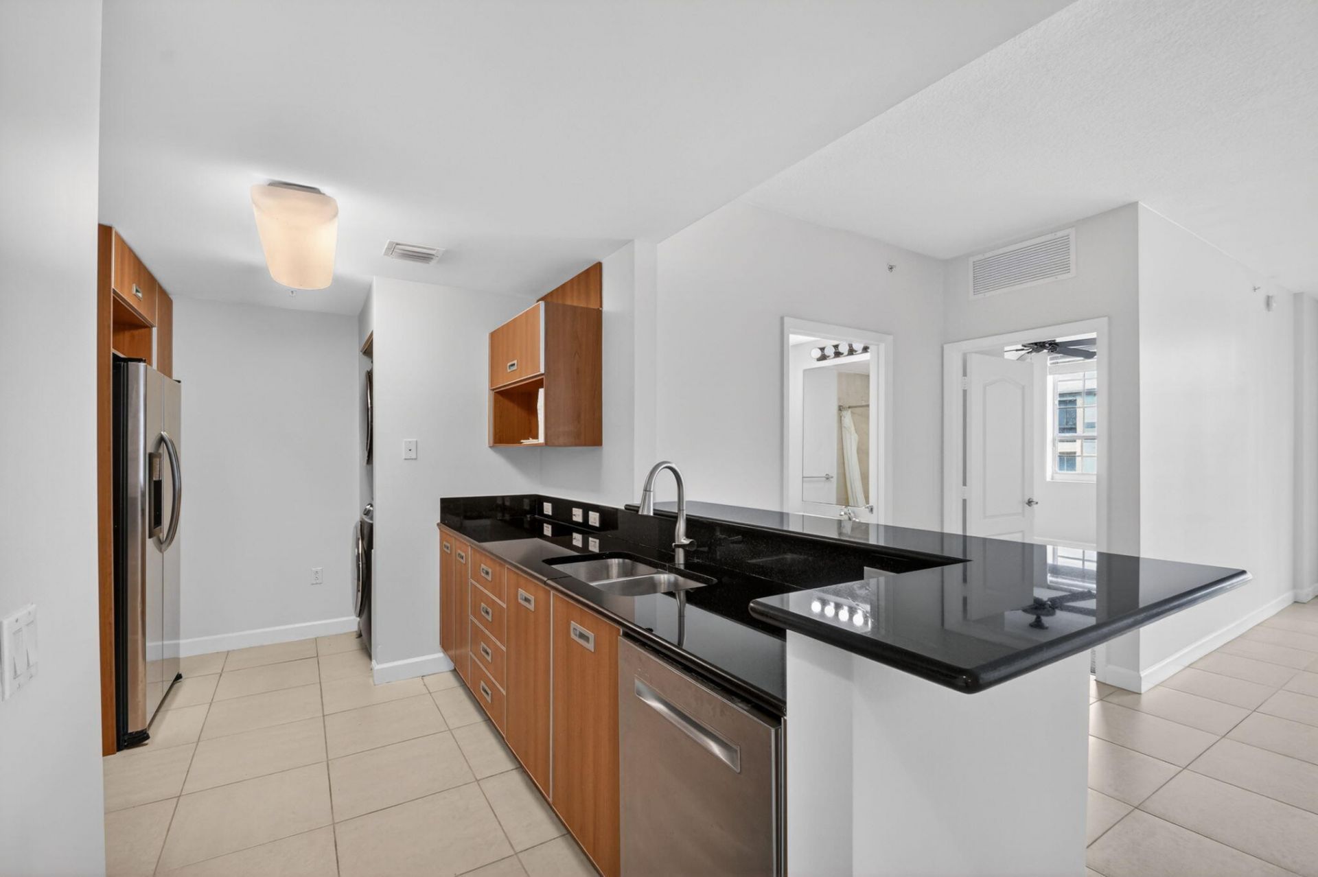 410 Evernia Street, Unit 630, West Palm Beach, FL 33401 Photo
