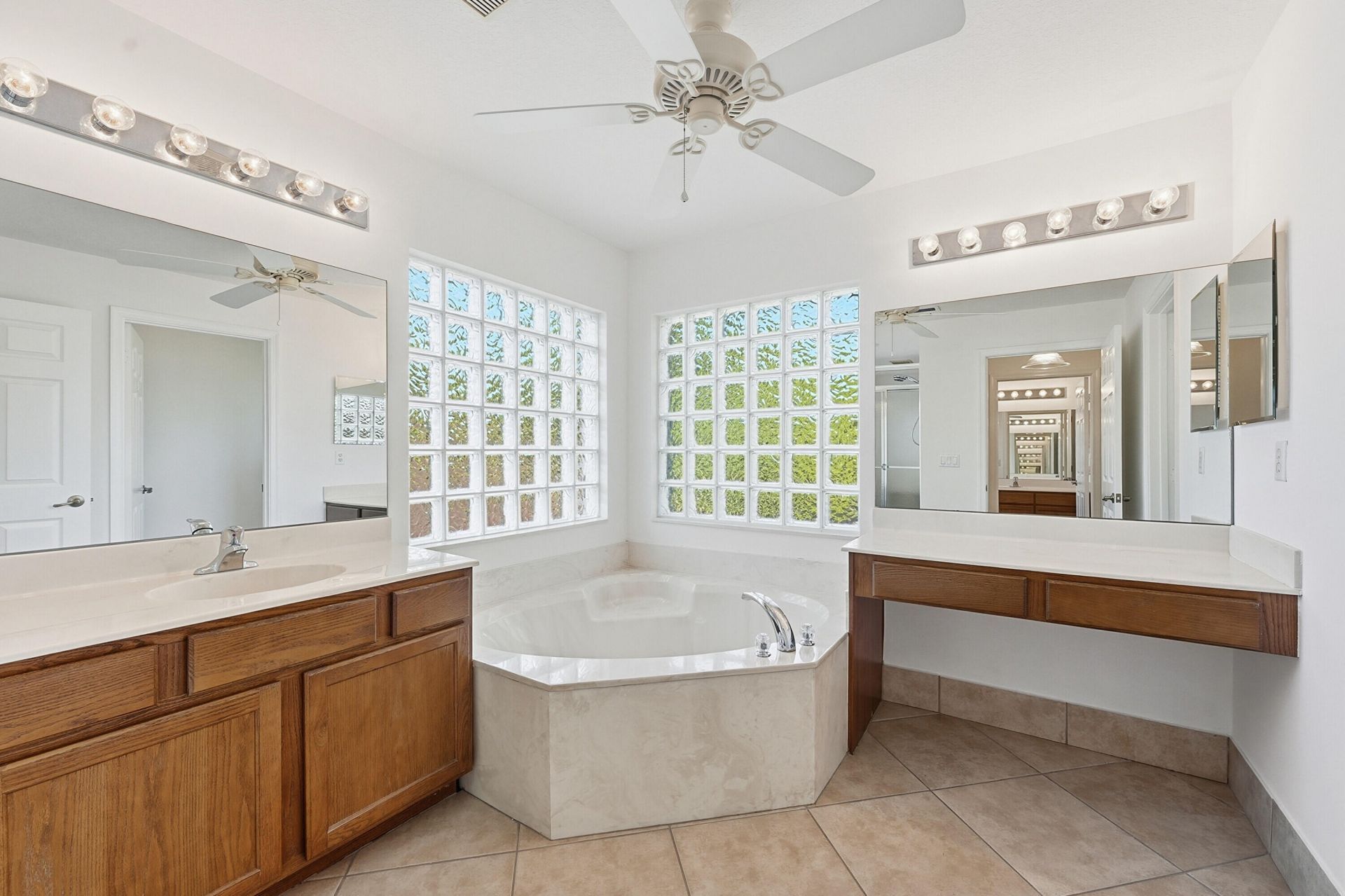 1275 Rosegate Boulevard, Riviera Beach, FL 33404 Photo