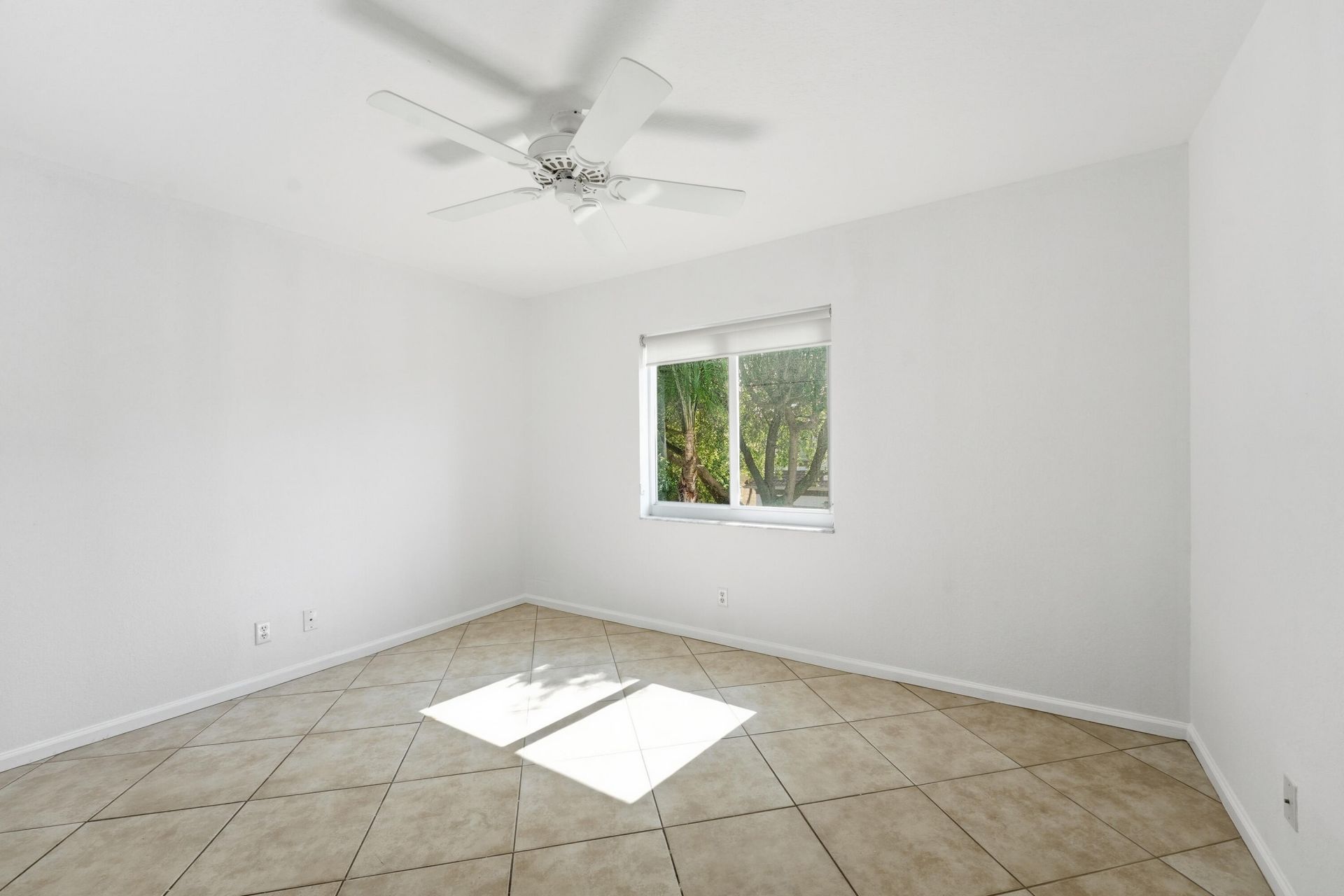 1275 Rosegate Boulevard, Riviera Beach, FL 33404 Photo