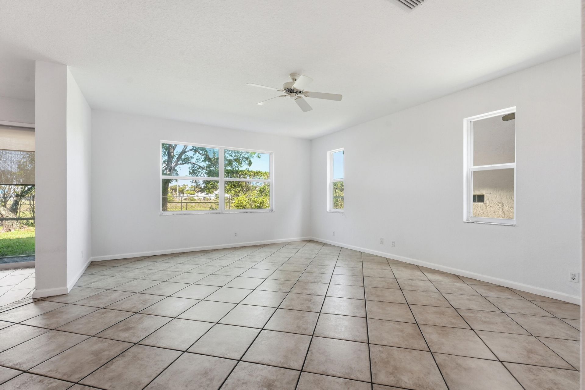 1275 Rosegate Boulevard, Riviera Beach, FL 33404 Photo