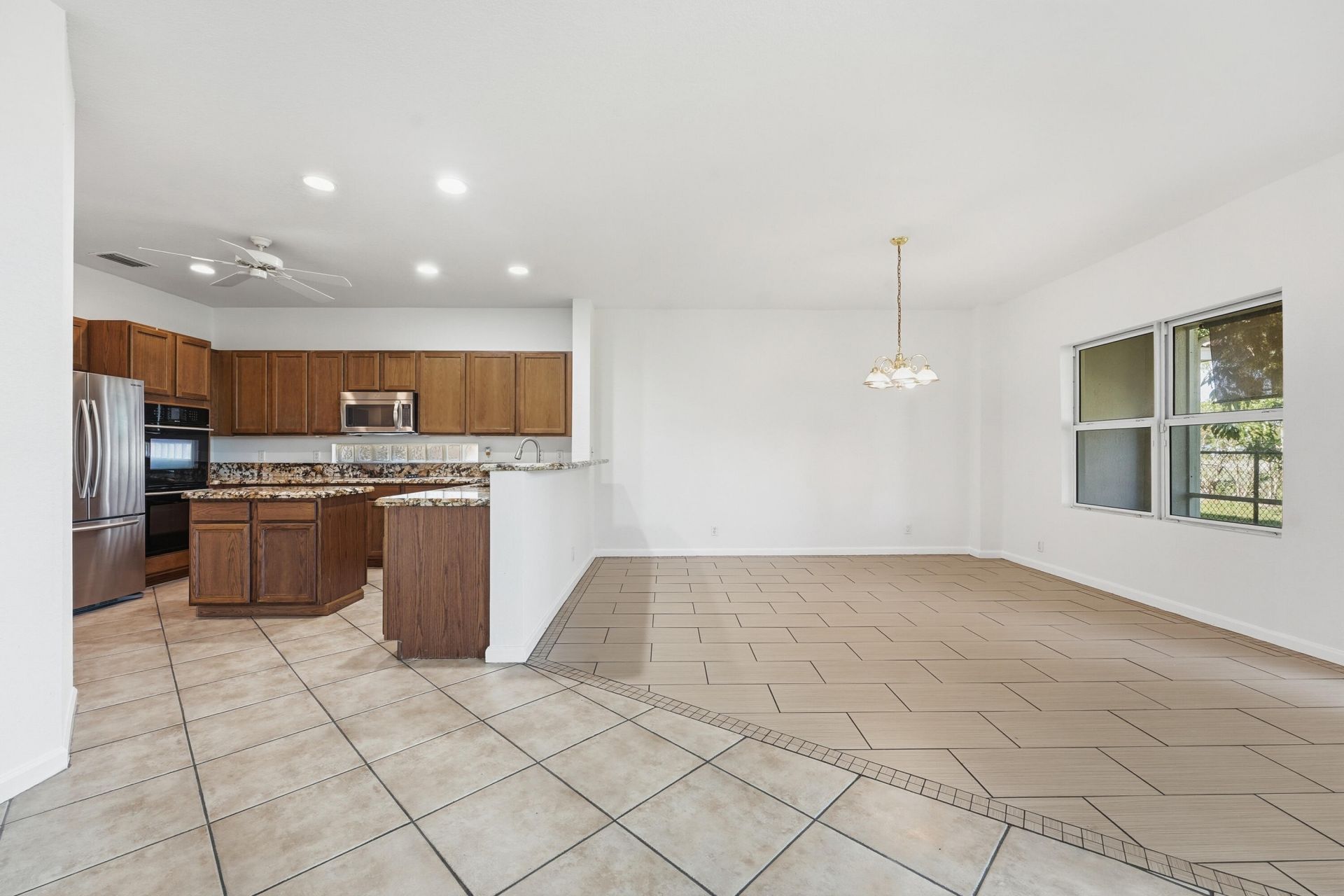 1275 Rosegate Boulevard, Riviera Beach, FL 33404 Photo