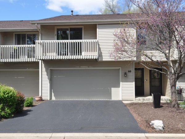 4673 HIGHPOINT DR #60, ROCKFORD, IL 61114