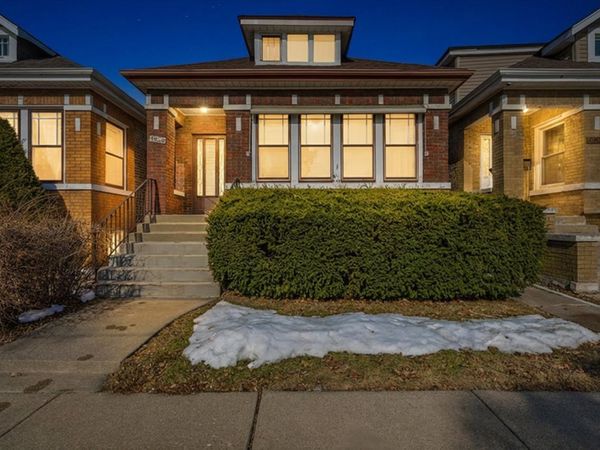 3822 W 64th Street , Chicago, IL 60629