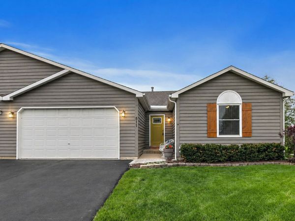 511 W Miller Avenue , Hinckley, IL 60520