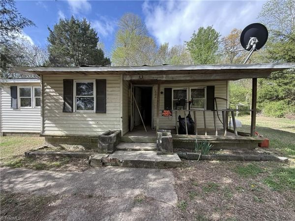 682 Gwynns Chapel Road, Pelham, NC 27311