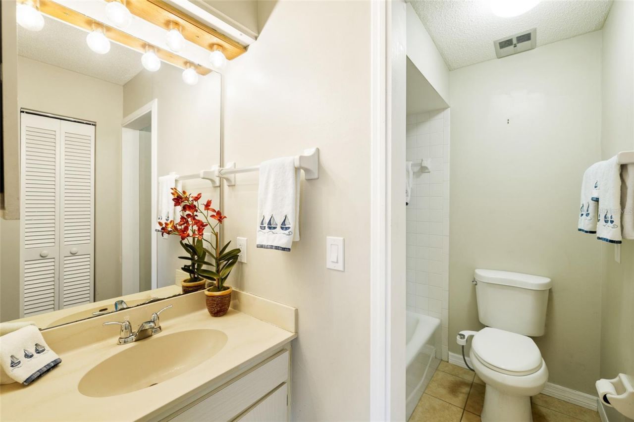6535 Draw Lane, Unit 85, Sarasota, FL 34238 Photo